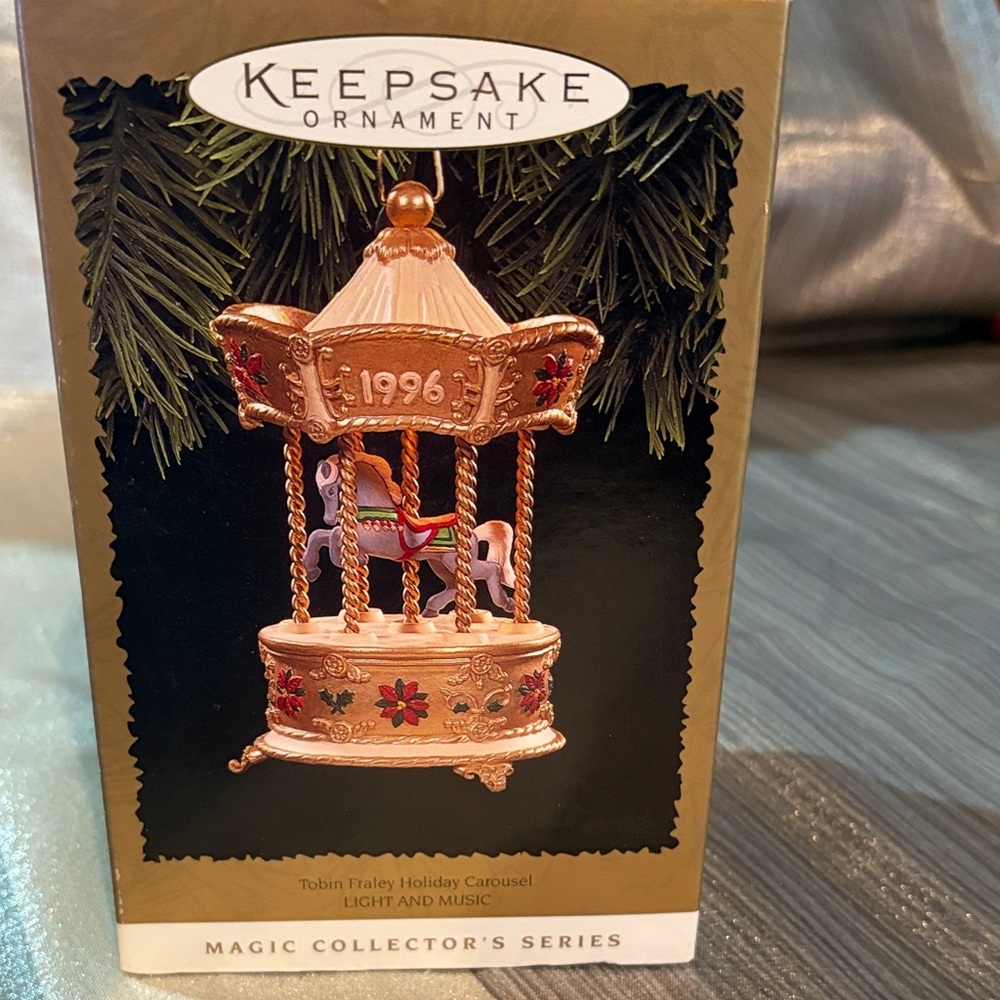 KEEPSAKE the Label Gold Carousel Ornament dated 1996